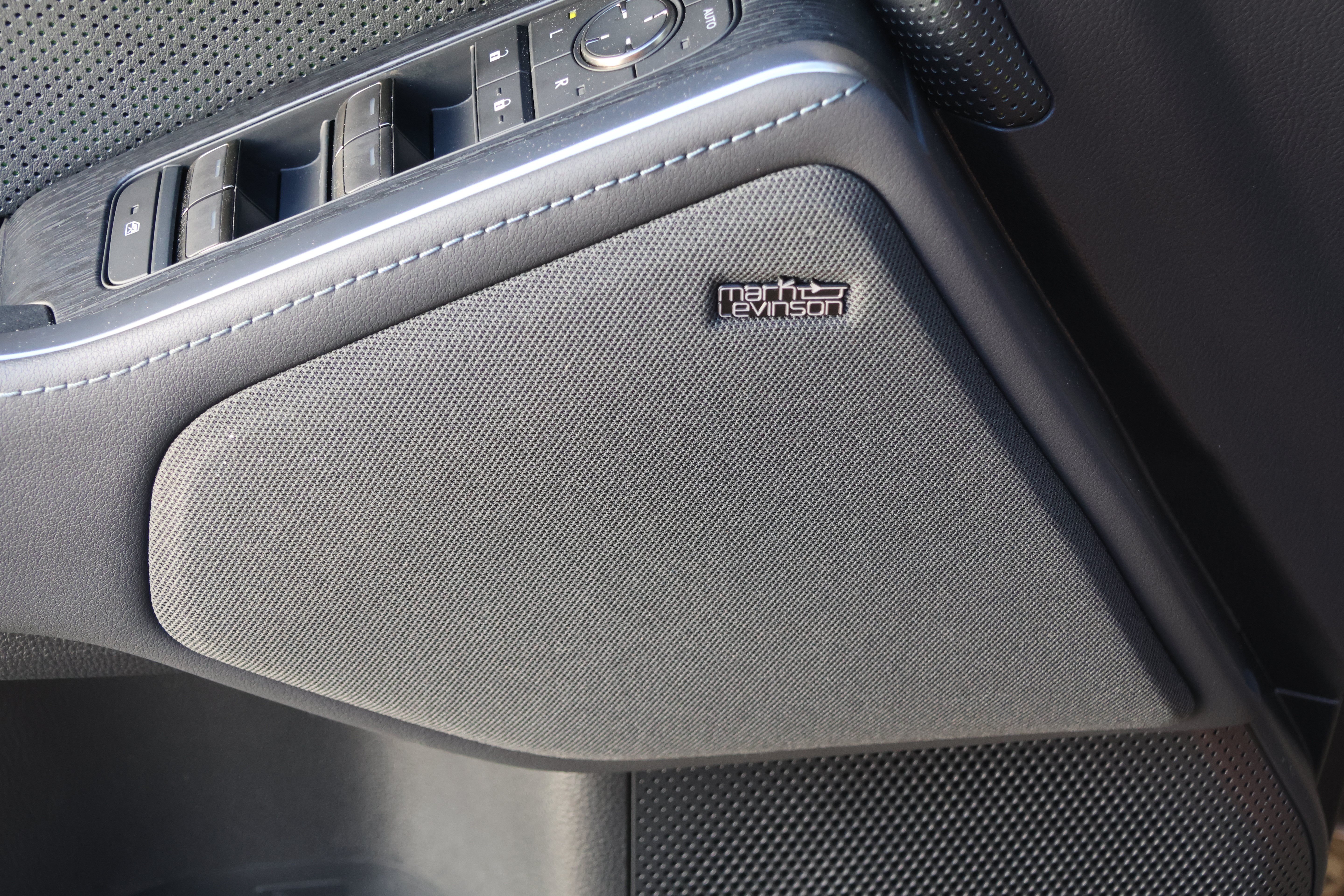 Certified 2025 Lexus GX 550 AWD/4WD image 13
