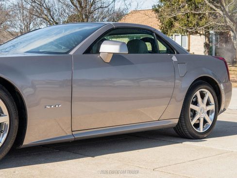 Used 2004 Cadillac XLR image 97