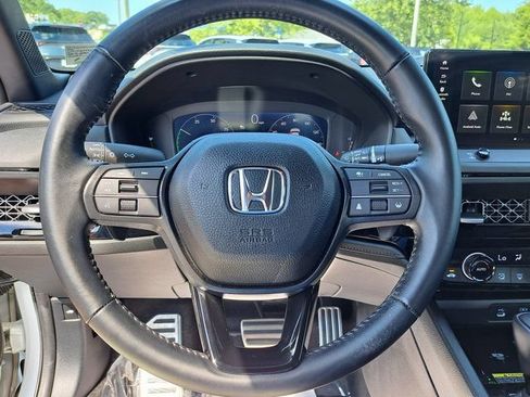 Used 2025 Honda Accord Sport image 10