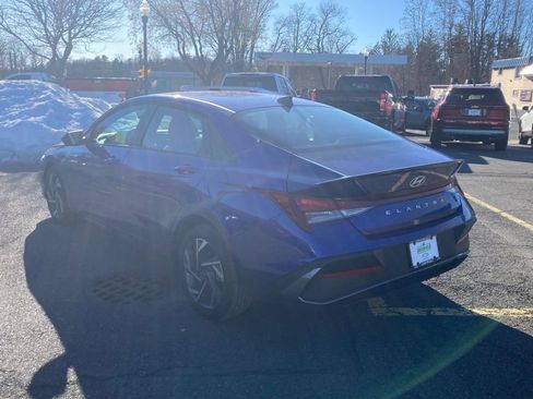 Used 2025 Hyundai Elantra Sport w/ Cargo Package image 5