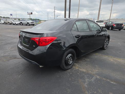 Used 2017 Toyota Corolla SE FWD image 5