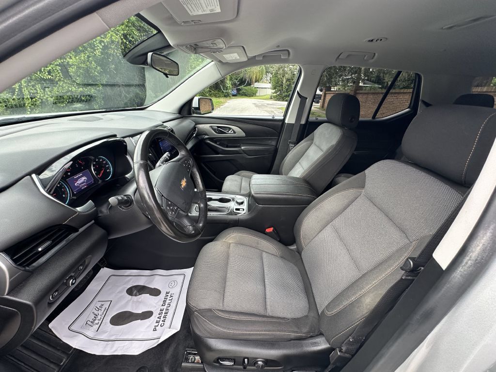 Used 2020 Chevrolet Traverse LT FWD image 7
