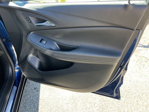 Used 2022 Buick Encore GX Select image 14