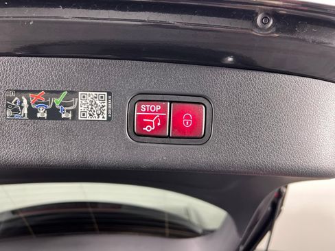 Certified 2025 Mercedes-Benz GLC 300 4MATIC image 28