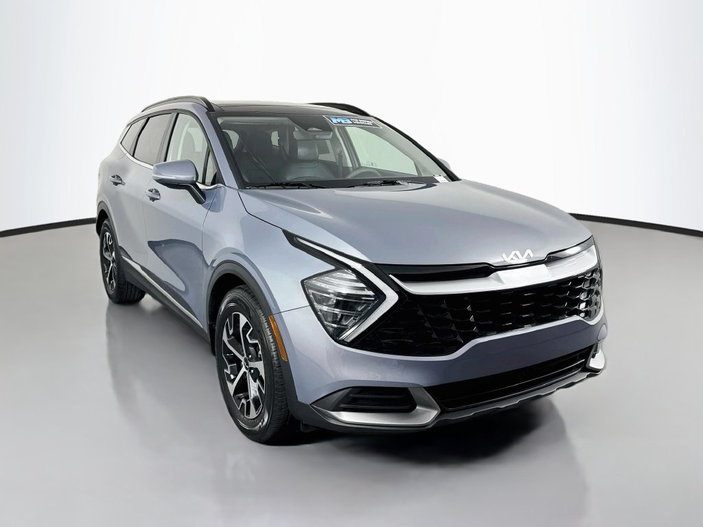 Used 2025 Kia Sportage EX w/ Premium Package FWD image 3