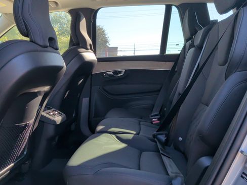 Used 2025 Volvo XC90 B6 Plus image 17