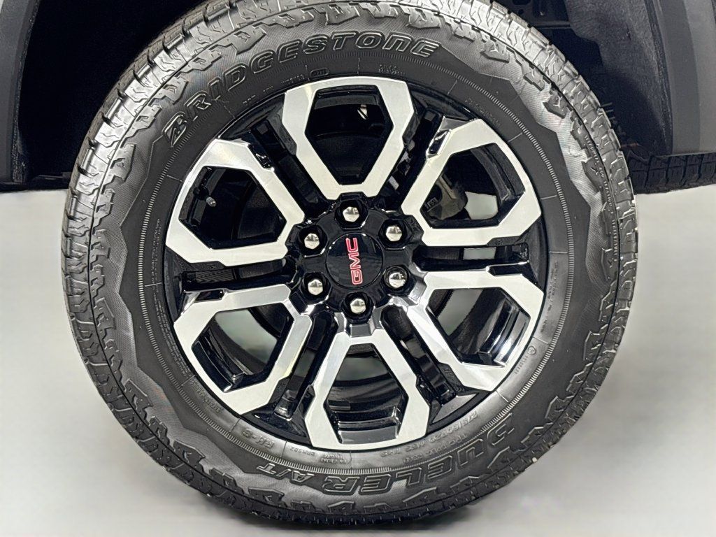 New 2026 GMC Canyon AT4 w/ Nightfall Edition AWD/4WD image 31