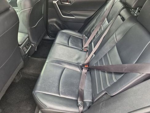 Used 2019 Toyota RAV4 XLE Premium w/ Carpet Mat Package image 26