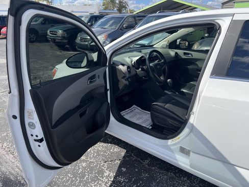 Used 2015 Chevrolet Sonic LTZ image 9