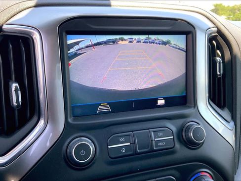 Used 2021 Chevrolet Silverado 1500 LT w/ Z71 Off-Road Package AWD/4WD image 27