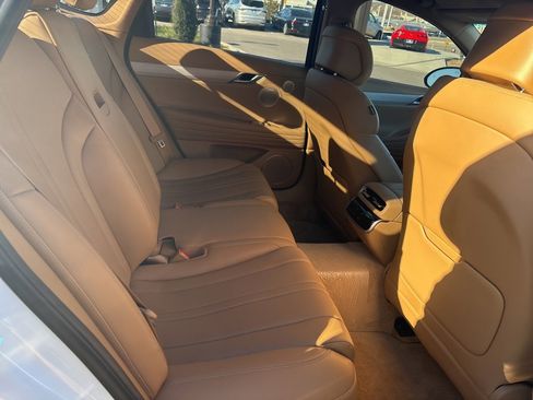 Used 2025 Genesis G80 2.5T Advanced image 13