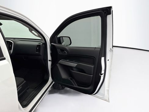 Used 2021 Chevrolet Colorado LT RWD image 29
