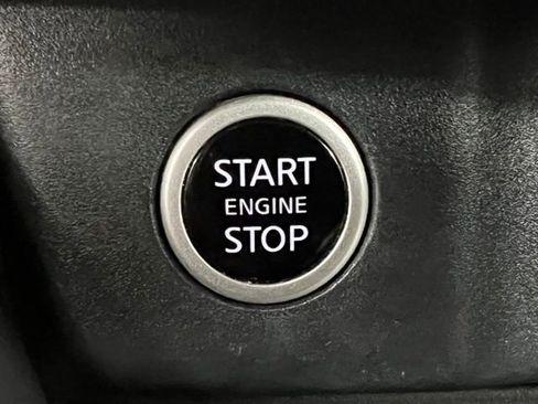 Used 2023 Nissan Rogue SV w/ SV Premium B Package image 32