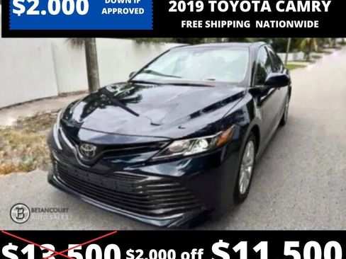 Used 2019 Toyota Camry LE image 1