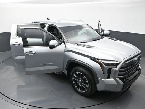 Used 2022 Toyota Tundra Limited image 31