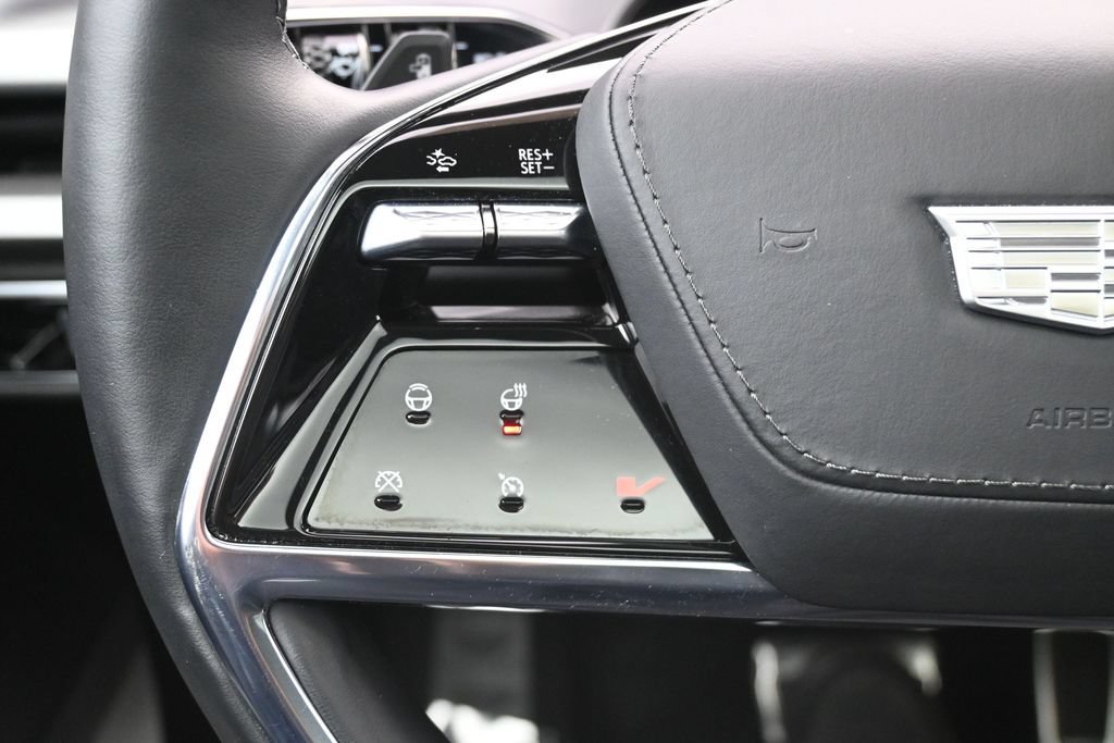 Used 2026 Cadillac Vistiq Platinum w/ LPO, Floor Liner Package AWD/4WD image 13