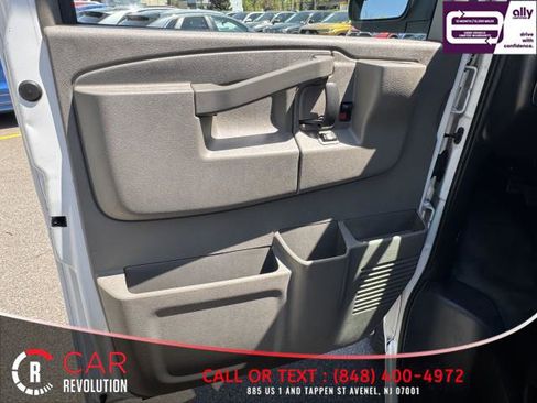 Used 2020 Chevrolet Express 3500 w/ Driver Convenience Package image 34