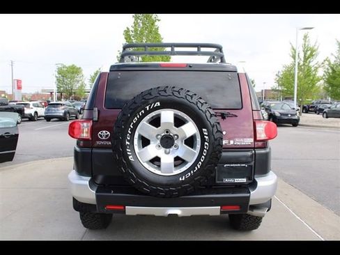 Used 2007 Toyota FJ Cruiser 4WD image 8