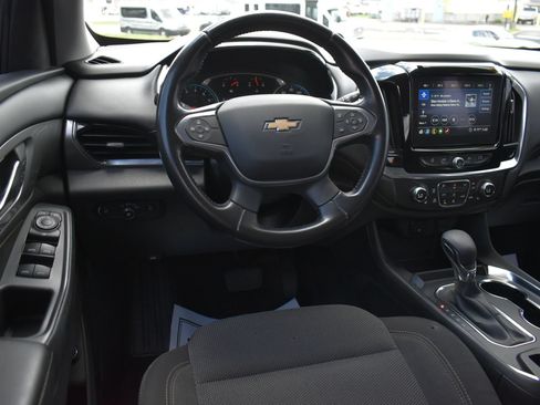 Used 2021 Chevrolet Traverse LT FWD image 19