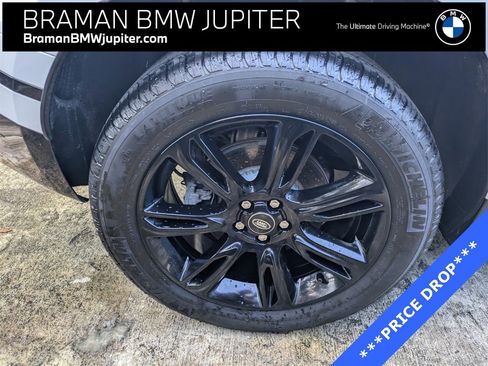 Used 2021 Land Rover Range Rover Velar R-Dynamic S image 19