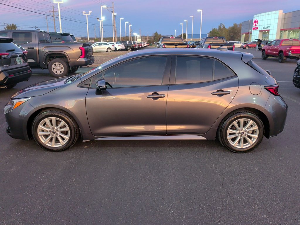 Used 2025 Toyota Corolla SE FWD image 5