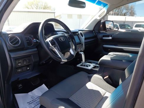 Used 2017 Toyota Tundra SR5 w/ SR5 Upgrade Package image 21
