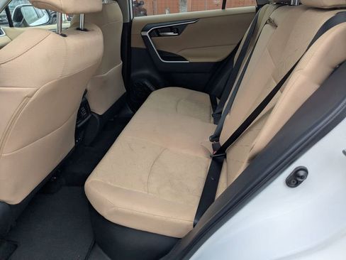 Used 2025 Toyota RAV4 XLE image 21