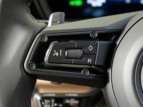 Certified 2026 Porsche Cayenne E-Hybrid AWD/4WD image 26