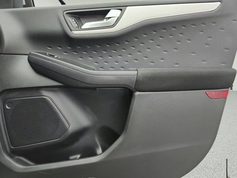 Used 2020 Ford Escape SE FWD image 25