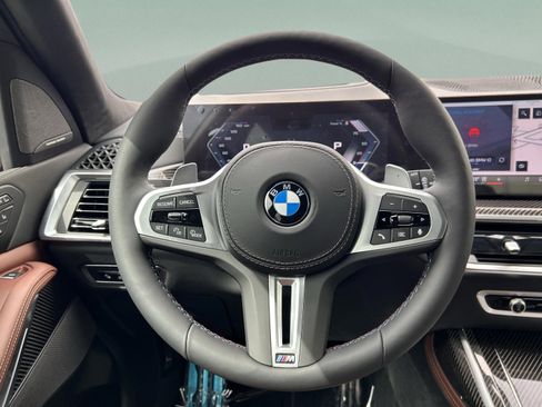 Used 2026 BMW X7 M60i image 8