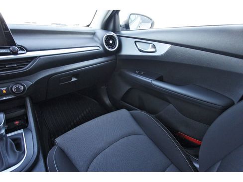 Used 2024 Kia Forte LXS FWD image 13