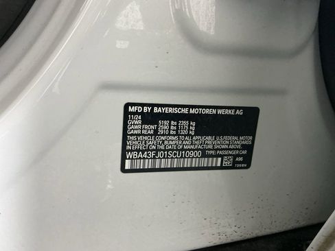 Certified 2025 BMW 530i w/ Premium Package image 34