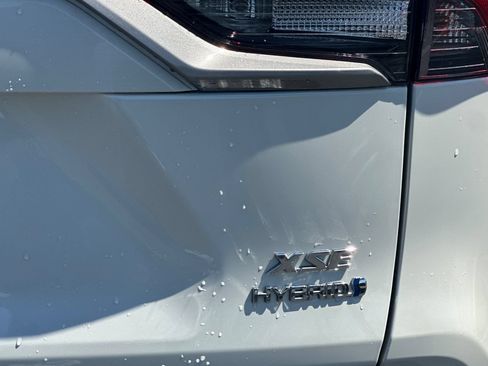 Used 2022 Toyota RAV4 XSE AWD/4WD image 51