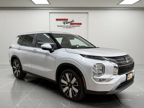 Used 2025 Mitsubishi Outlander AWD image 7