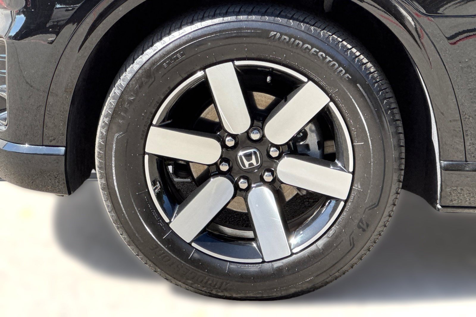Certified 2024 Honda Prologue Touring image 12
