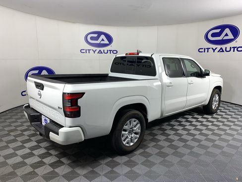 Used 2022 Nissan Frontier SV w/ Technology Package RWD image 3