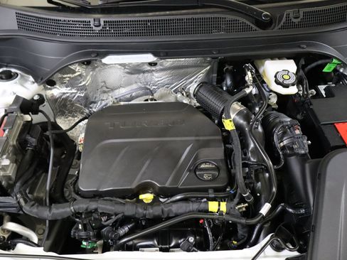 New 2026 Chevrolet Trax RS w/ Sunroof Package FWD image 15