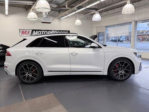 Used 2019 Audi Q8 Prestige w/ Luxury Package image 14