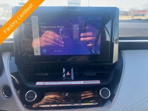 Used 2025 Toyota Corolla SE image 19