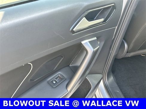 Certified 2023 Volkswagen Tiguan SE R-Line image 13