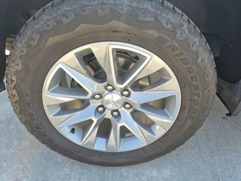 Used 2021 Chevrolet Silverado 1500 High Country w/ Technology Package image 7