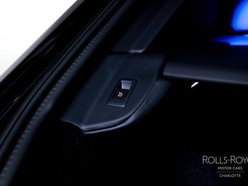 Used 2026 Rolls-Royce Cullinan AWD/4WD image 24