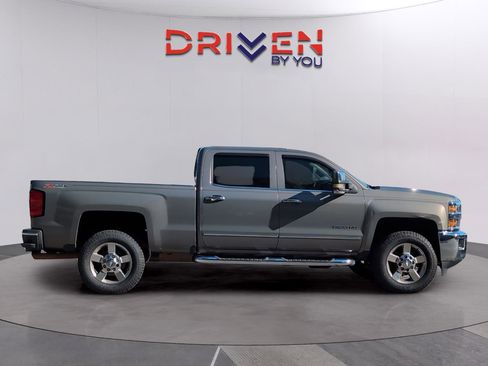Used 2017 Chevrolet Silverado 2500 LTZ w/ Vortec Plus Package image 6