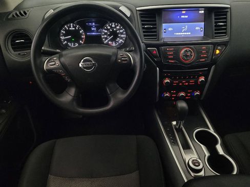 Used 2019 Nissan Pathfinder S AWD/4WD image 22