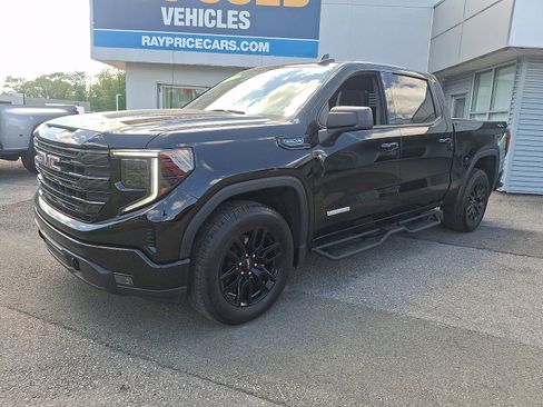 Used 2025 GMC Sierra 1500 Elevation w/ Preferred Package AWD/4WD image 3