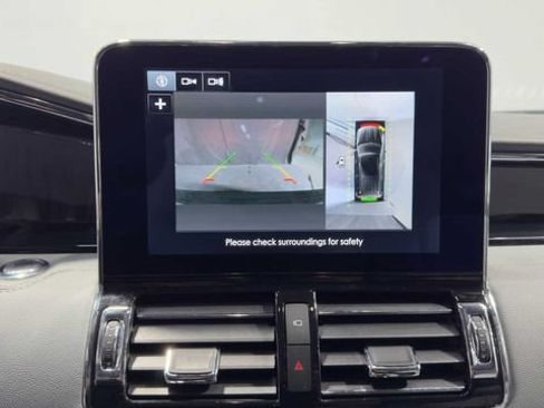 Used 2019 Lincoln Navigator L Select RWD image 34