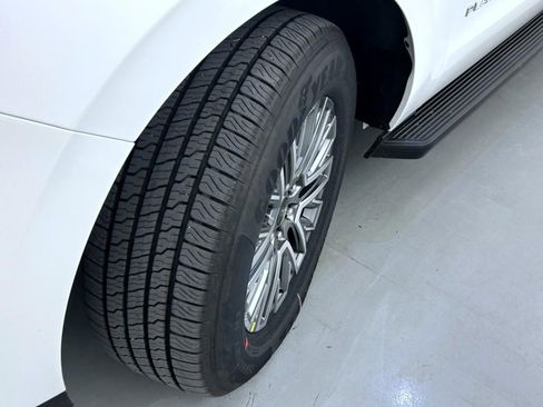 New 2026 Ford Expedition Max Platinum image 25