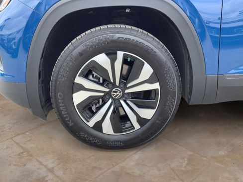 New 2026 Volkswagen Atlas Cross Sport SE FWD image 11