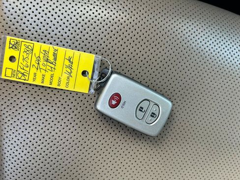 Used 2015 Toyota 4Runner Limited RWD image 26