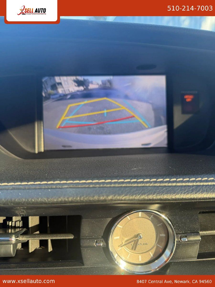 Used 2015 Lexus ES 300h w/ Navigation System Package FWD image 17
